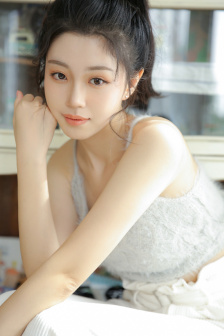 19偷偷鲁青春草原视频